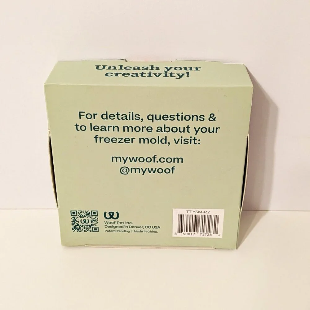NEW Woof Pupsicle Treat Tray Mold Treat Dispenser Dog Toy Small NEW